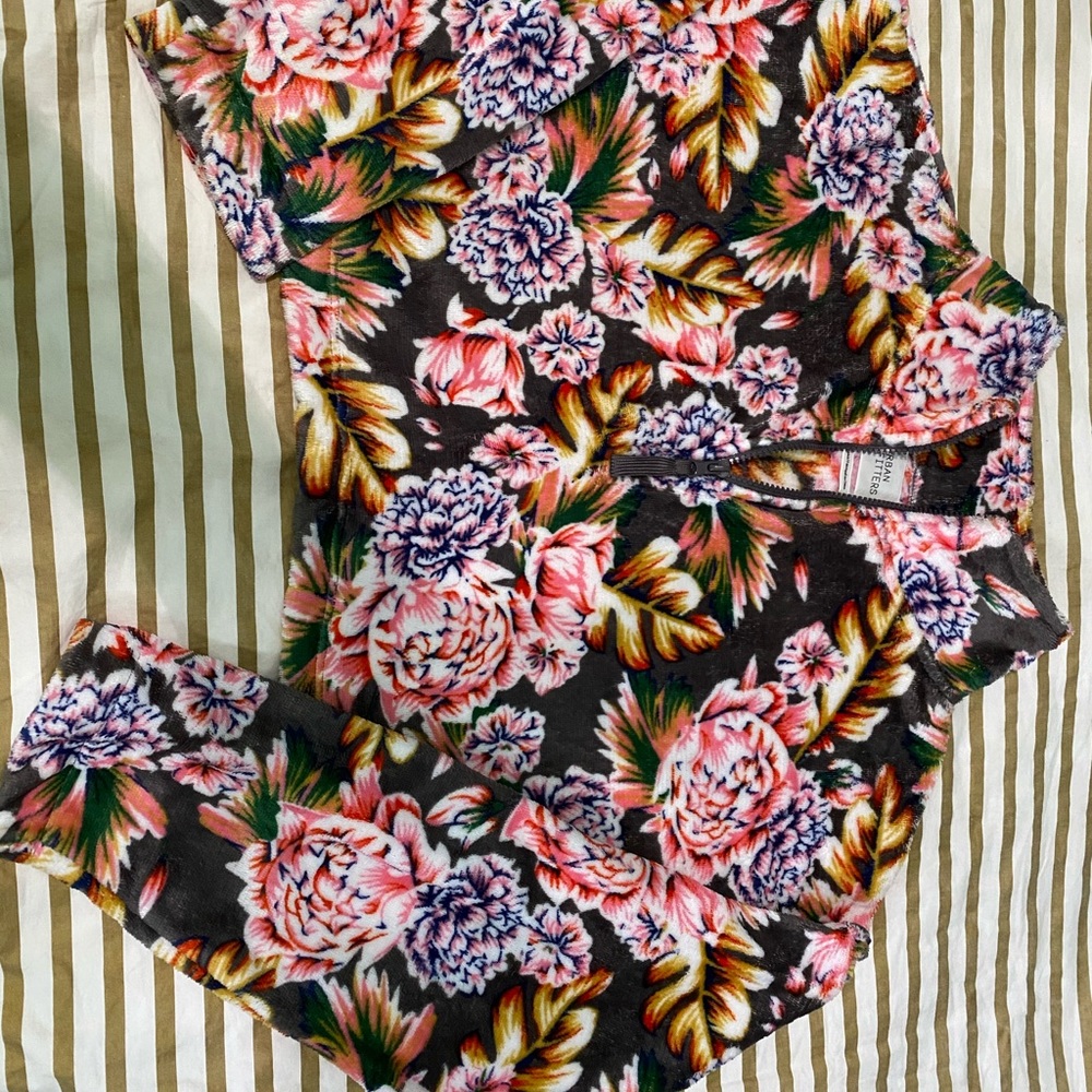 Cropped Floral Sweater